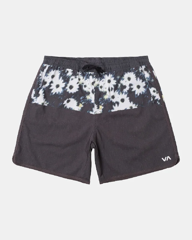 Yogger Hybrid 17" Athletic Shorts - Daisy Black