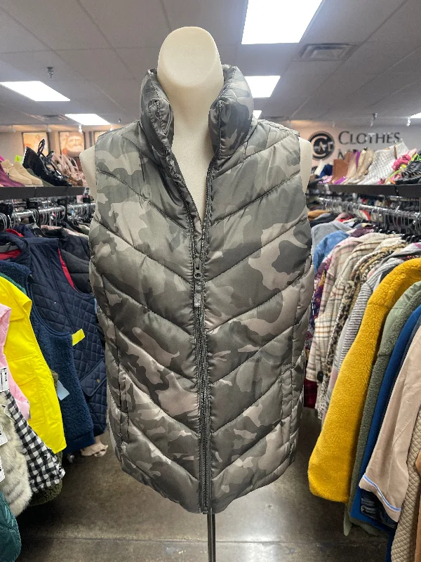 Vest Puffer & Quilted By So In Camouflage Print, Size: M